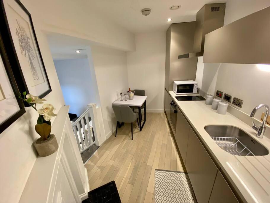 Victoria Street Apartment Sleeps 2 Ливърпул Екстериор снимка
