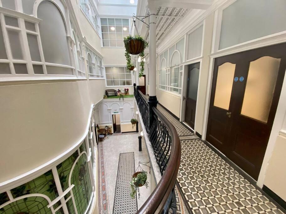 Victoria Street Apartment Sleeps 2 Ливърпул Екстериор снимка